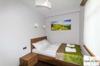 Отели типа «постель и завтрак» Villa Cam In Ski Зеленец Четырехместный номер с террасой и двуспальными кроватями размера «queen-size»-2