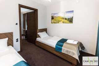 Отели типа «постель и завтрак» Villa Cam In Ski Зеленец Четырехместный номер с террасой-7