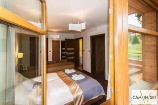 Отели типа «постель и завтрак» Villa Cam In Ski Зеленец Четырехместный номер с террасой и двуспальными кроватями размера «queen-size»-8